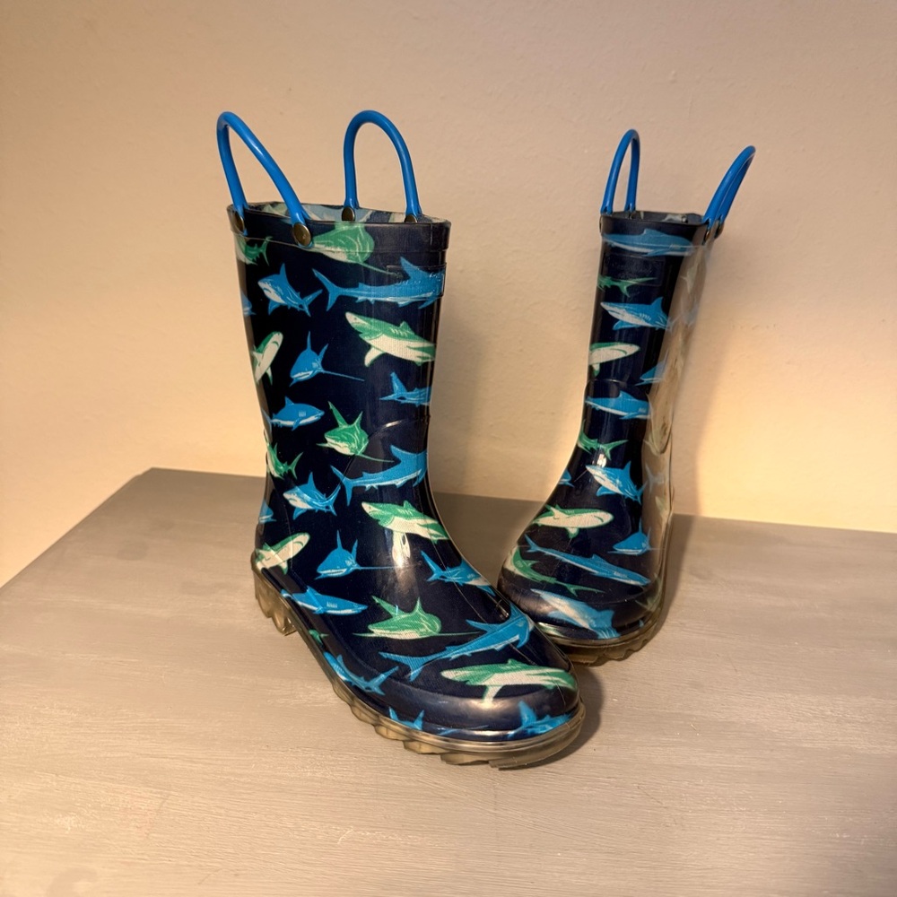 Western Chief Navy Shark Pattern Rain Boots